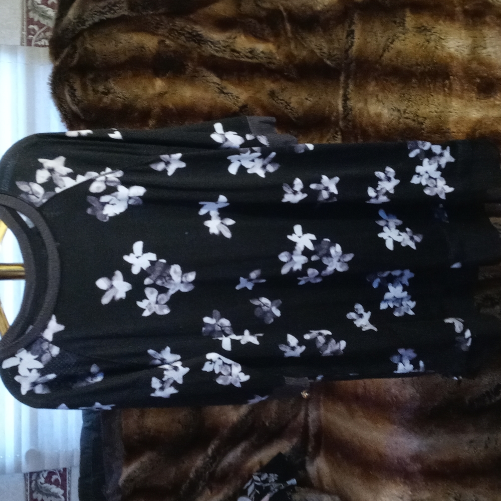 Simply Vera by Vera Wang. Large black mini floral dress